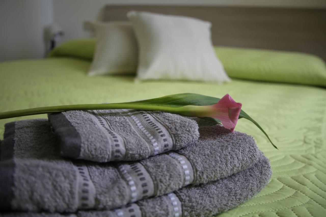 Lurago dʼErba Home & Breakfast La Madonnina 013136-Cni-00001 מראה חיצוני תמונה